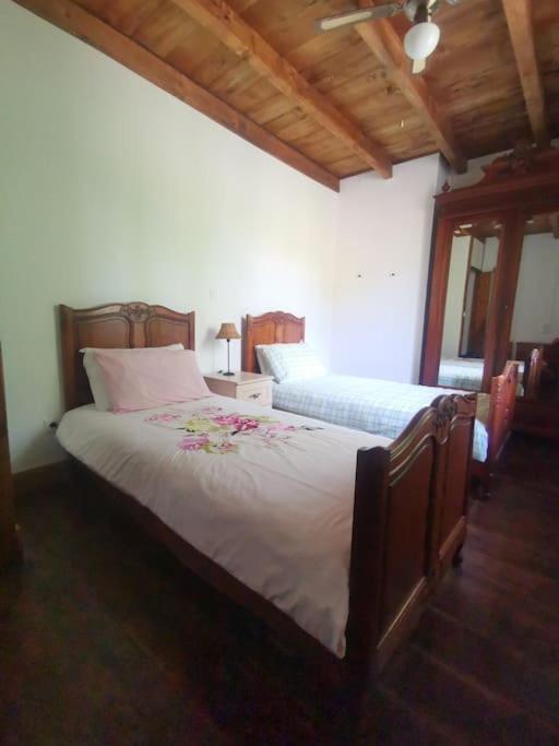 The Walnut Tree. Apartment Saint-Aulaye-Puymangou ภายนอก รูปภาพ